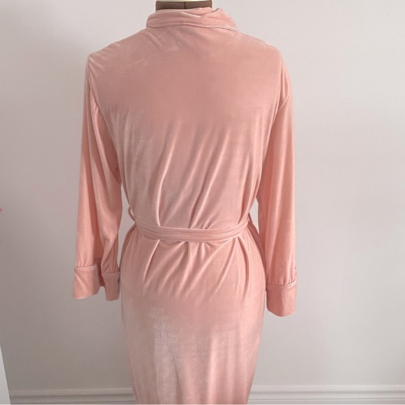 💖LA LINGERIE💖-Beautiful Rose pink robe In medium . Full length. Like new ! - Picture 7 of 16